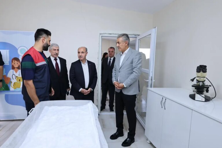 bakan yardimcisi mardinde hayvan bakimevini ziyaret etti RRZhMjdt