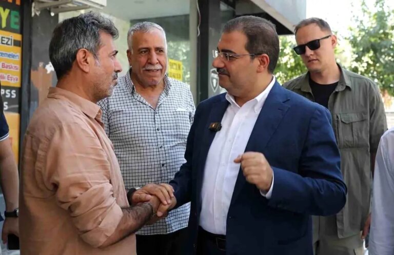 baskan canpolat bahcelievlerde esnaf ve vatandaslarla bulustu mRLuwKcG