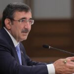 cevdet yilmaz ekonomistleri hedef aldi tTa7aIsn