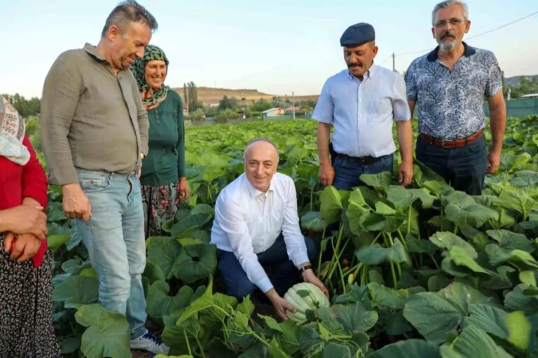 ciftcilerle bulusma kizilinlere onemli ziyaret 89EDDZIR