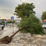 erzincanda siddetli ruzgar ve sel XzuuIODg