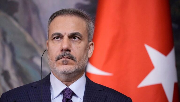 fidan ingiliz ve alman bakanlarla gorustu 4wGq87hT