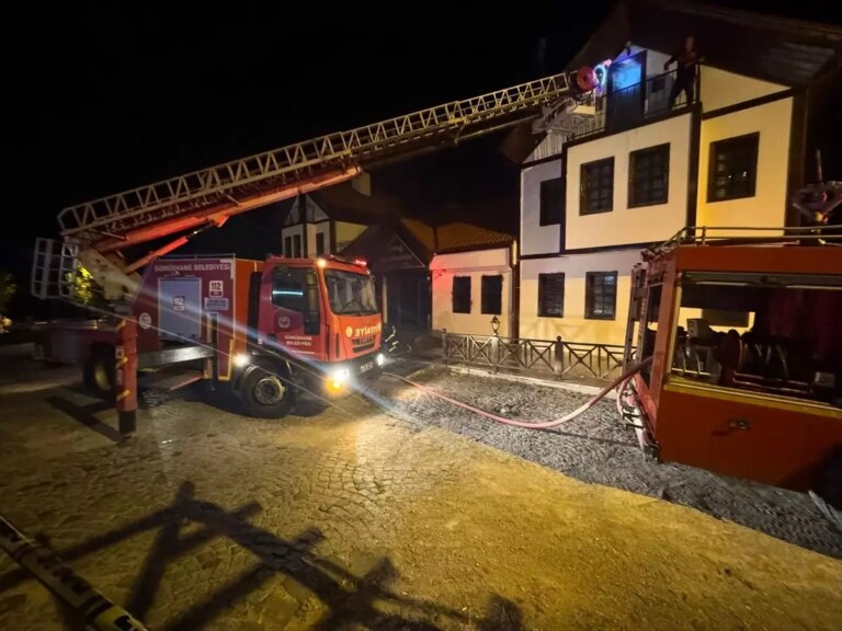 gumushanede butik otelde yangin 9Ucdv76T