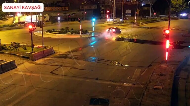 kirikkalede kaza surucu agir yarali zp3twqYL