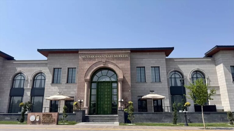 mantinin memleketi kayseride yeni sefler mutfak sanatlari merkezinde yetisecek hbPPe2sx