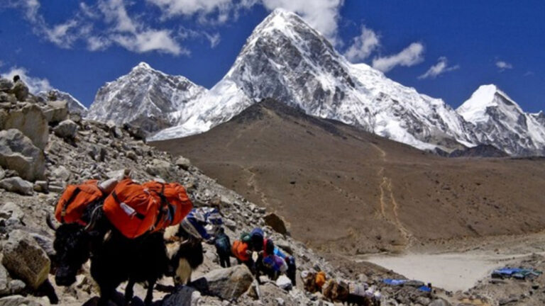 nepalde turizm icin flas karar 97 zirve iki yil ucretsiz olacak wO7Zk382