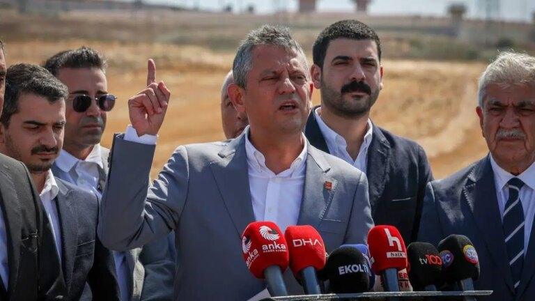 ozgur ozel ekrem imamoglunu ziyaret ediyor Afr4vfKZ