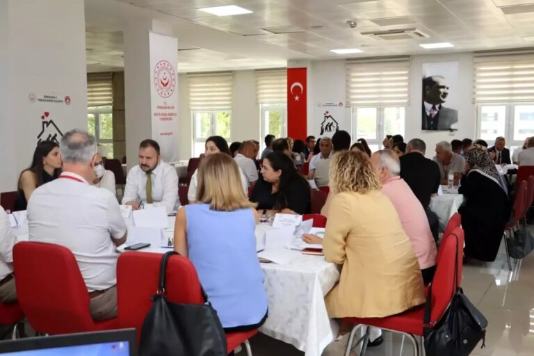 zonguldakta yaslilik calistayi duzenlendi gGblhfB1