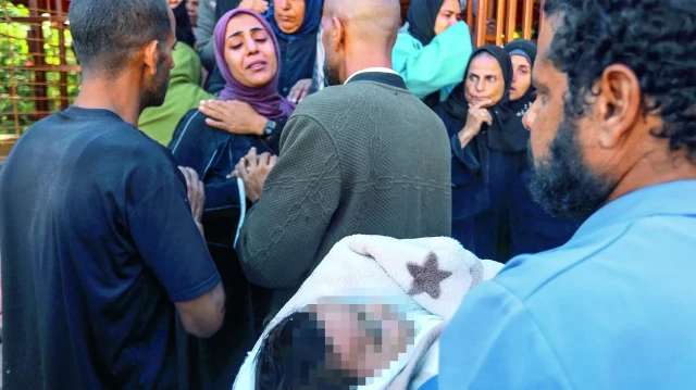 annesinin kucaginda kursunladilar guPHOmnN