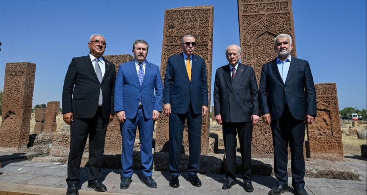 cumhur ittifaki ortagindan carpici kilicdaroglu cikisi aKiJh8ml