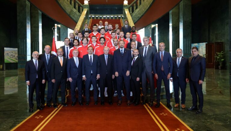 cumhurbaskani erdogan 12 dev adami kabul etti fevkalade bir ivme yakaladik mDWC5hLN