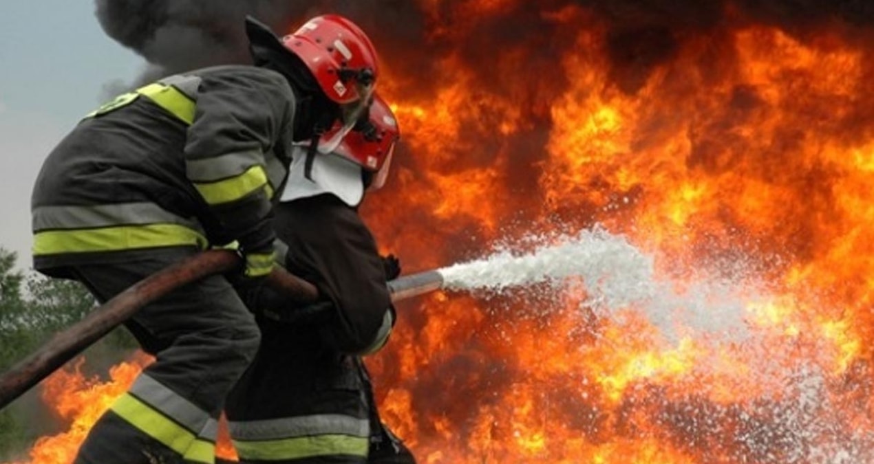 yangin 3 evi kullanilmaz hale getirdi NdnJWLDK