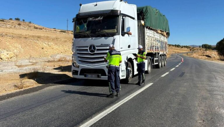 yozgatta jandarma ekiplerinden denetim vP9YMO45