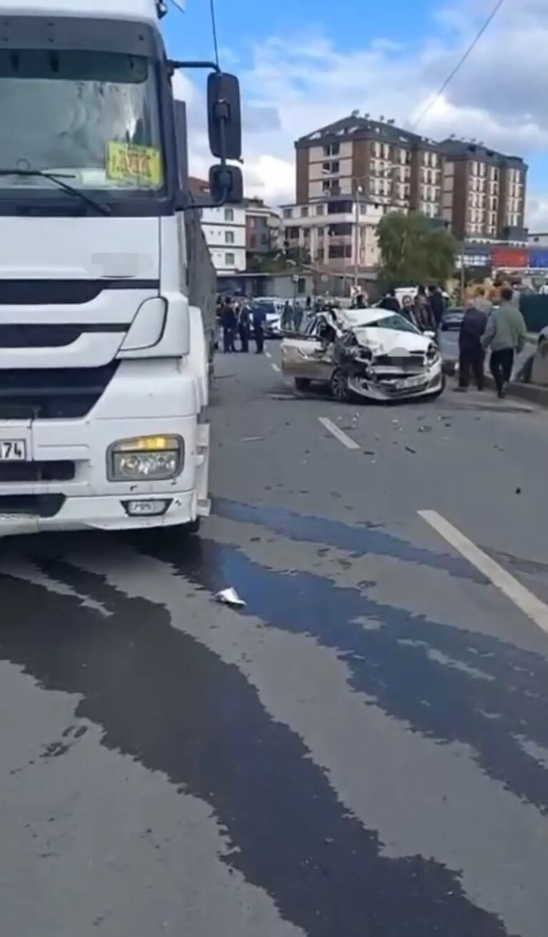 arnavutkoyde trafik kazasi anne hayatini kaybetti fG6CeGDe