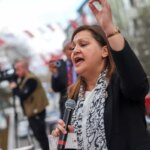 bomba iddia burcu koksal ve iki belediye baskani ak partiye geciyor kIh64Yse.jpg