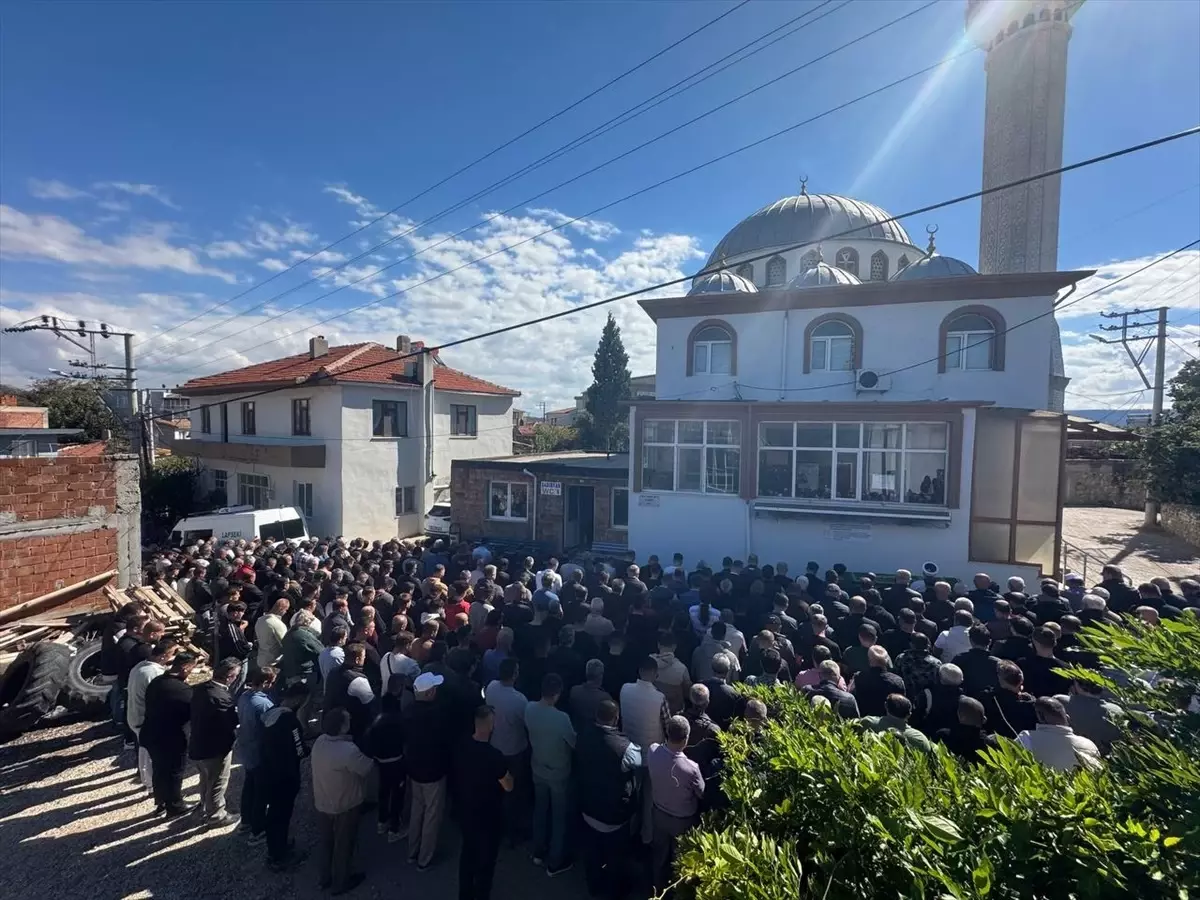 canakkalede otomobil yangininda hayatini kaybeden mehmet ozdemir defnedildi bKr5Bnuj