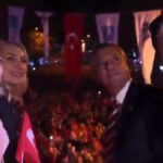 dilek imamoglu ile ozgur ozelin eglenceli anlari zafer isareti yapti 5C7zP2tx.jpg