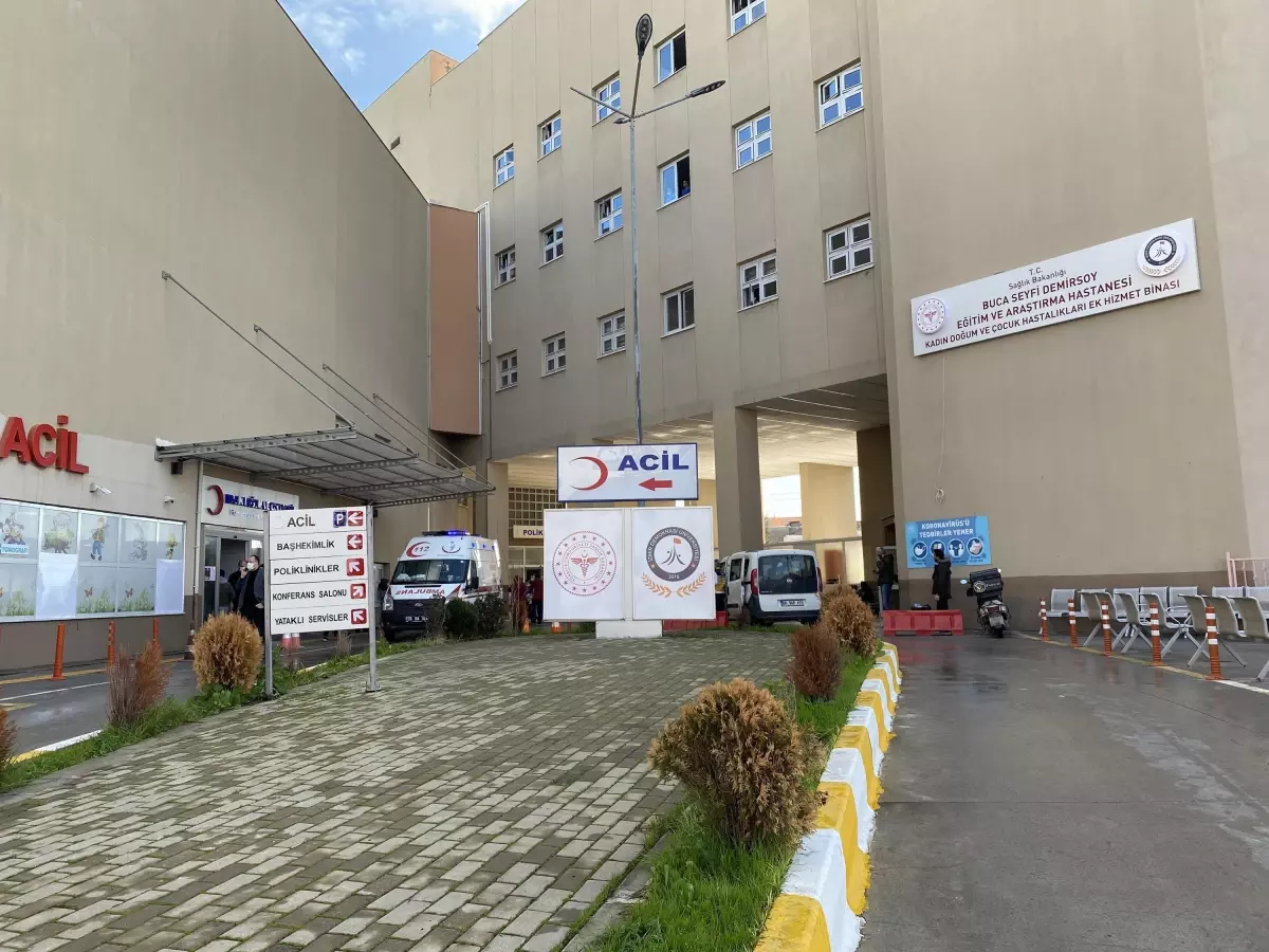 gaziemirde cami avlusunda birakilan bebek hastaneye kaldirildi j6Wgrp2Y.jpg