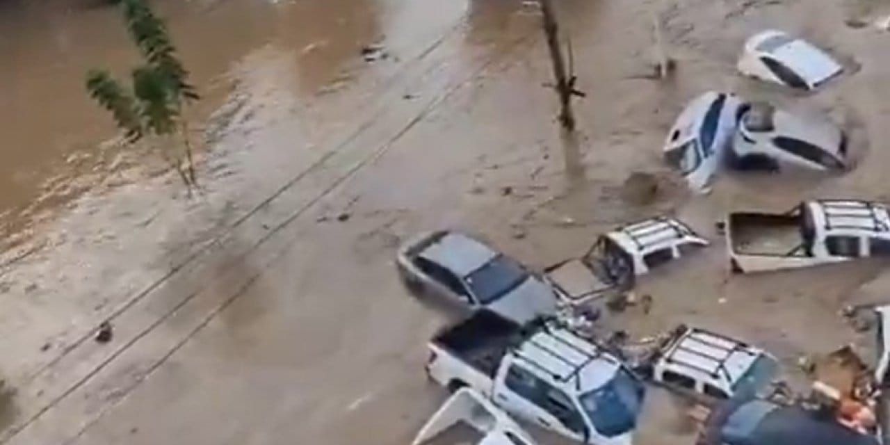 meksikadaki sel felaketinde can kaybi 42ye cikti 8IX1iIU4.jpg