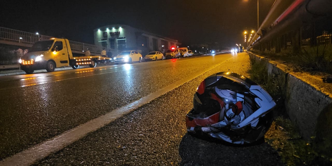 motosiklet bariyere carpti 1 olu POe5GVm8.jpg