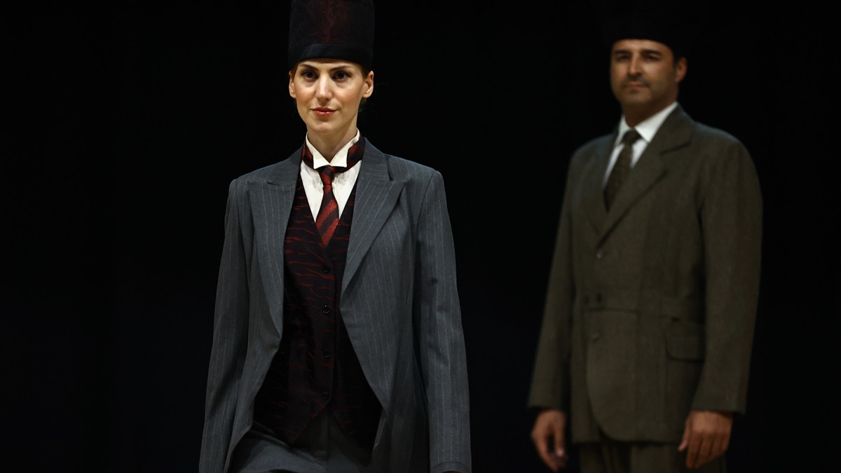 ankarada ataturk kiyafetleri defilesi duzenlendi 7MrIv8EZ.jpg