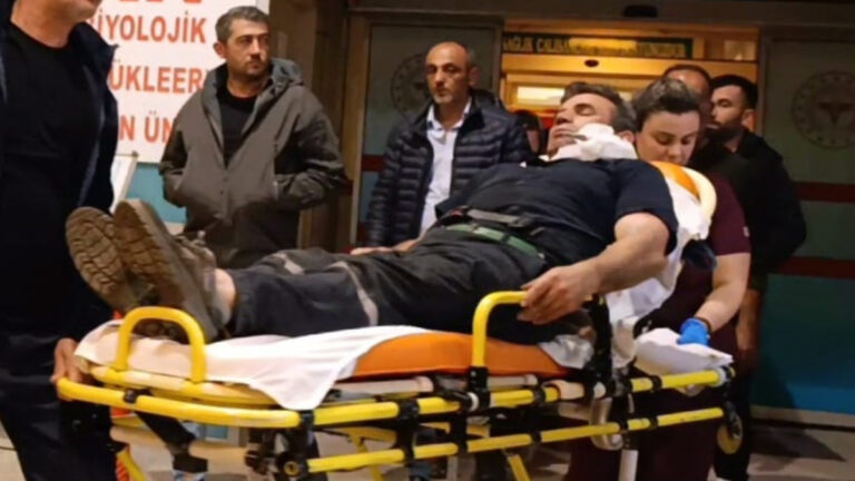 bursada romorkun kopan halat demiri bir kisinin yuzune saplandi ysrSPzms.jpg