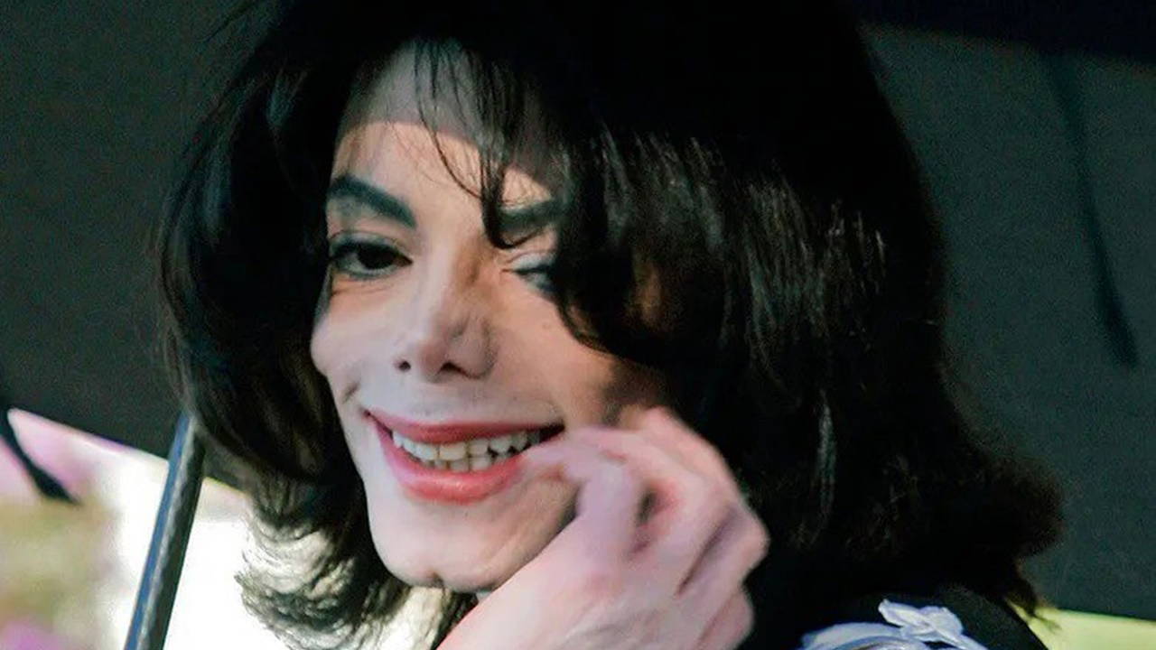 financial times jackson vakfi cinsel istismar suclamalarini ortbas etmek icin 25 milyon dolar odedi qBLWgkZp.jpg