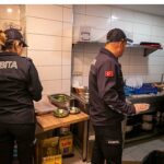 guzelbahce-belediyesi-zabita-ekiplerinden-restoranlara-siki-denetim-Ulw6Sd5F.jpg