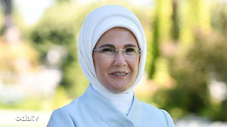 anne-eliyle-62-milyarlik-katki-emine-erdoganin-diplomasisi-kUB6M7mT.jpg