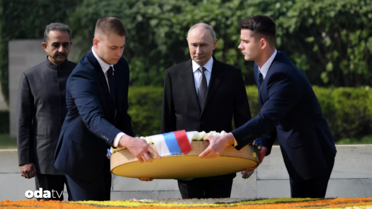 putinin-hindistan-ziyareti-gandhi-anitina-celenk-7Bvv9s6f.png