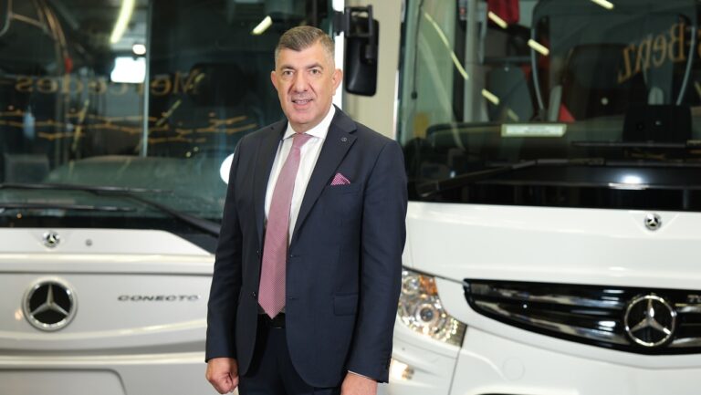 mercedes-benz-turk-otobus-pazarlama-ve-satis-direktoru-osman-n-aksoy-omniplus-on-sektorde-devrim-yaratiyor-Gdl12m2I.jpg