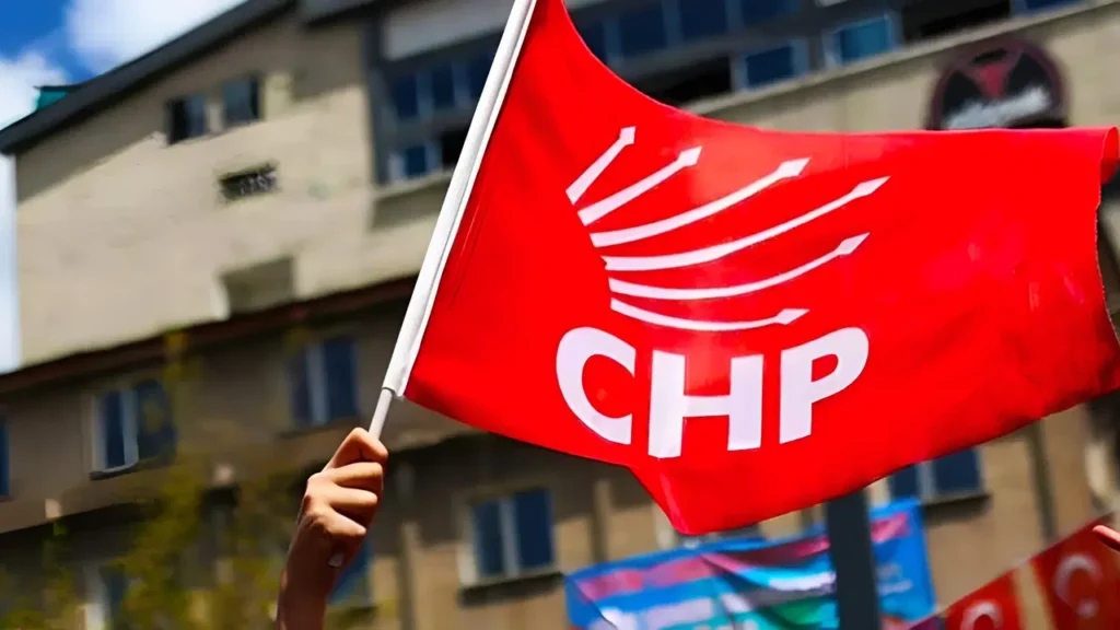 chp-sehitkamil-ilce-baskani-hursit-yildirim-istifa-ettigini-acikladi-192AuxrN